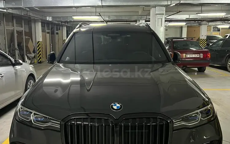 BMW X7 2022 года за 74 900 000 тг. в Астана