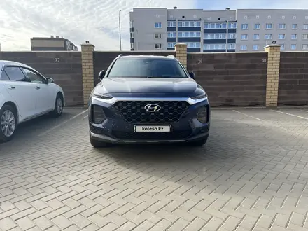 Hyundai Santa Fe 2020 года за 14 000 000 тг. в Актобе