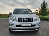 Toyota Land Cruiser Prado 2010 годаүшін16 800 000 тг. в Актобе – фото 2