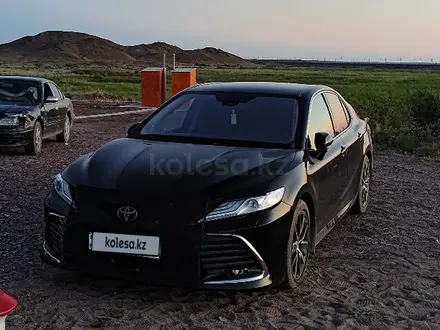 Toyota Camry 2021 года за 17 000 000 тг. в Толе би