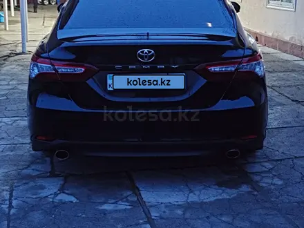 Toyota Camry 2021 года за 17 000 000 тг. в Толе би – фото 5