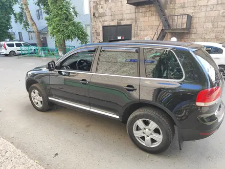 Volkswagen Touareg 2004 года за 5 000 000 тг. в Усть-Каменогорск – фото 9
