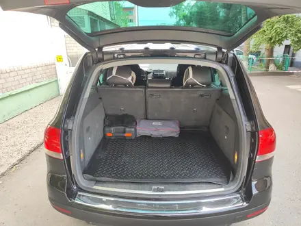 Volkswagen Touareg 2004 года за 5 000 000 тг. в Усть-Каменогорск – фото 17