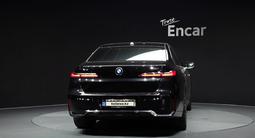 BMW 740 XDrive 3.0 2023 года за 49 500 000 тг. в Астана – фото 3