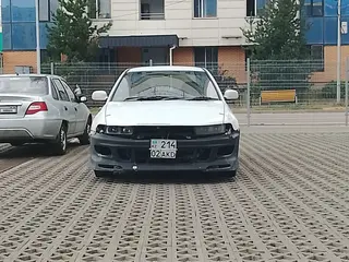 Mitsubishi Galant