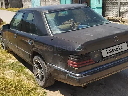 Mercedes-Benz E 230 1990 года за 750 000 тг. в Кулан – фото 4