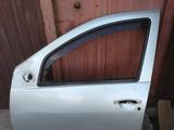 Дверь водительская передняя левая с молдингом и уплотнителем за 100 000 тг. в Астана