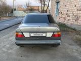Mercedes-Benz E 220 1990 годаүшін700 000 тг. в Караганда