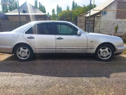 Mercedes-Benz E 230 1996 года за 2 000 000 тг. в Шымкент – фото 2