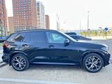 BMW X5 2022 года за 52 000 000 тг. в Астана – фото 3