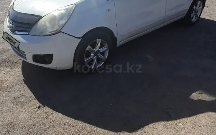 Nissan Note 2013 годаfor2 400 000 тг. в Актобе