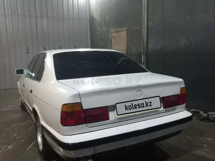 BMW 520 1990 года за 750 000 тг. в Уральск – фото 4
