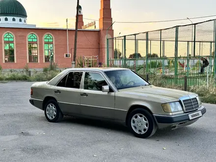 Mercedes-Benz E 220 1993 года за 1 500 000 тг. в Туркестан – фото 3