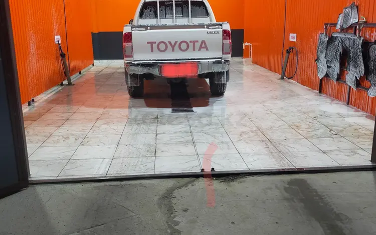 Toyota Hilux 2011 года за 8 000 000 тг. в Атырау