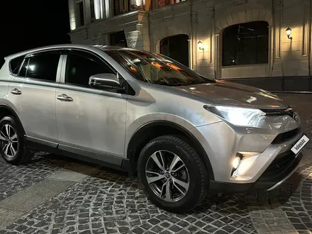 Toyota RAV4 2015 года за 11 200 000 тг. в Алматы – фото 3