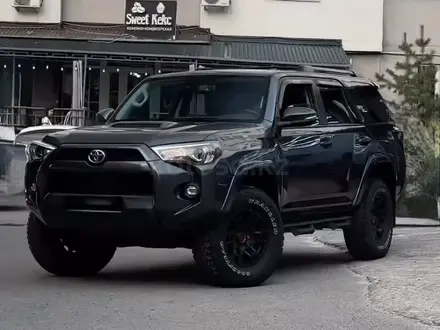 Toyota 4Runner 2022 года за 28 000 000 тг. в Алматы