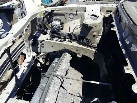 Передняя часть кузова Lexus RX300 за 120 000 тг. в Семей – фото 3