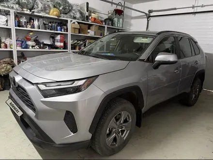 Toyota RAV4 2023 года за 17 000 000 тг. в Атырау – фото 2