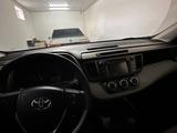 Toyota RAV4 2013 года за 9 500 000 тг. в Актобе – фото 2