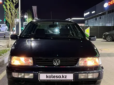 Volkswagen Passat 1994 года за 3 500 000 тг. в Кызылорда – фото 17