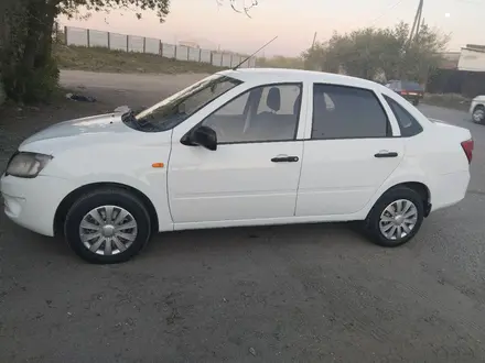 ВАЗ (Lada) Granta 2190 2013 года за 1 800 000 тг. в Семей – фото 2