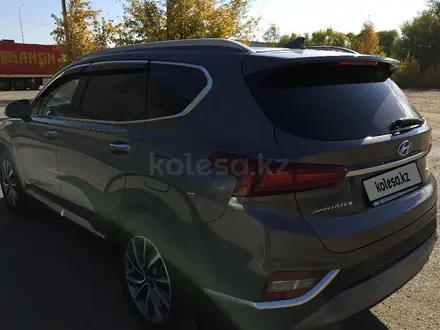 Hyundai Santa Fe 2020 года за 14 990 000 тг. в Караганда – фото 4