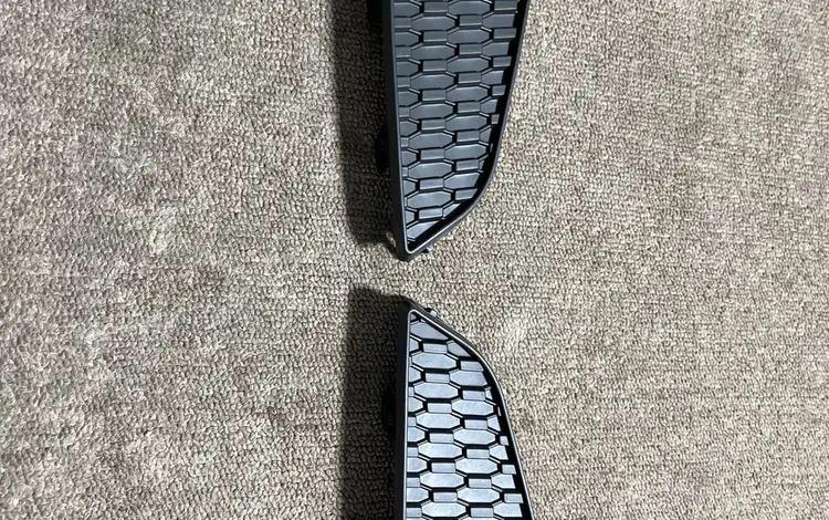 Заглушка туманки Toyota Sienna 2021 за 9 000 тг. в Алматы