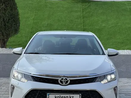 Toyota Camry 2018 года за 14 500 000 тг. в Шымкент