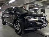 Volkswagen Touareg 2022 года за 29 900 000 тг. в Алматы – фото 4