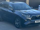 Toyota Highlander 2022 годаүшін22 500 000 тг. в Усть-Каменогорск – фото 4