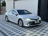 Toyota Camry 2019 годаүшін15 300 000 тг. в Шымкент – фото 2