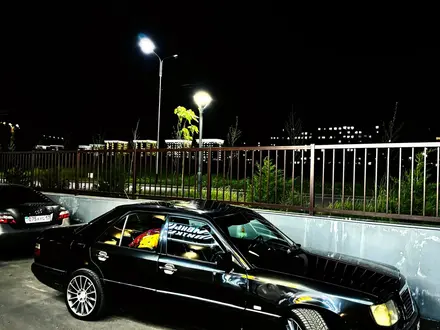 Mercedes-Benz E 320 1995 года за 2 000 000 тг. в Шымкент