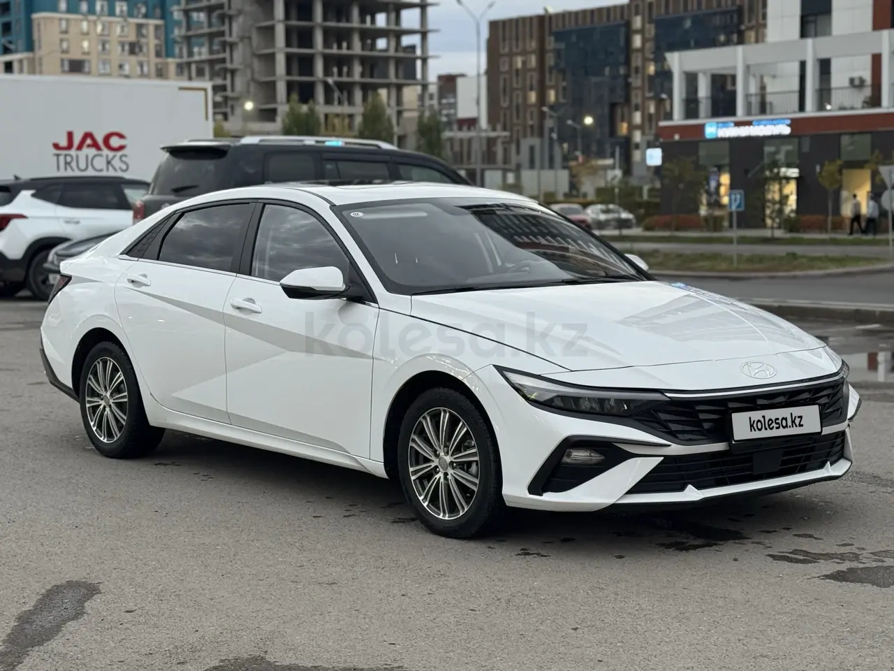 Hyundai Elantra, 2024