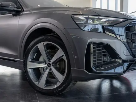 Audi Q8 55 TFSI Quattro 2024 года за 56 410 000 тг. в Алматы – фото 10