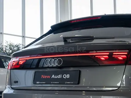 Audi Q8 55 TFSI Quattro 2024 года за 56 410 000 тг. в Алматы – фото 12