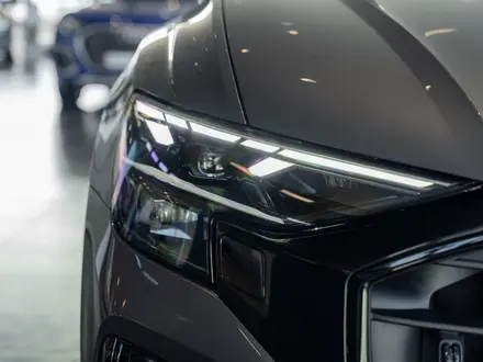 Audi Q8 55 TFSI Quattro 2024 года за 56 410 000 тг. в Алматы – фото 20