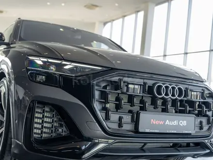 Audi Q8 55 TFSI Quattro 2024 года за 56 410 000 тг. в Алматы – фото 21