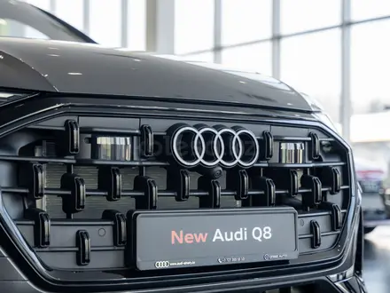 Audi Q8 55 TFSI Quattro 2024 года за 56 410 000 тг. в Алматы – фото 22