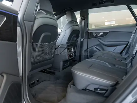Audi Q8 55 TFSI Quattro 2024 года за 56 410 000 тг. в Алматы – фото 41