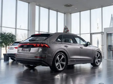 Audi Q8 55 TFSI Quattro 2024 года за 56 410 000 тг. в Алматы – фото 5