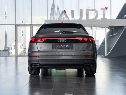 Audi Q8 55 TFSI Quattro 2024 года за 56 410 000 тг. в Алматы – фото 6