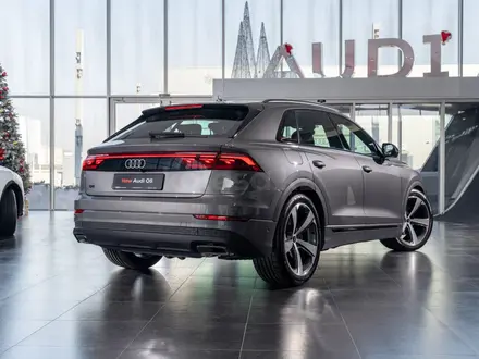 Audi Q8 55 TFSI Quattro 2024 года за 56 410 000 тг. в Алматы – фото 7