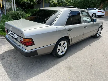 Mercedes-Benz E 230 1992 года за 2 550 000 тг. в Алматы – фото 6