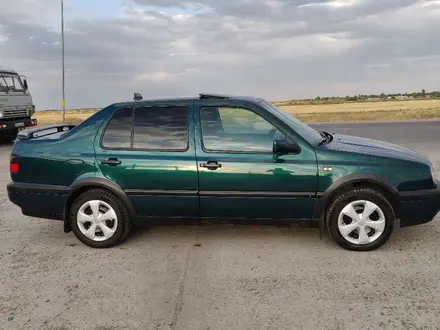 Volkswagen Vento 1997 года за 1 687 500 тг. в Астана – фото 4