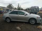 Toyota Camry 2013 года за 8 700 000 тг. в Актобе – фото 2