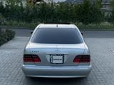 Mercedes-Benz E 320 2000 года за 8 000 000 тг. в Шымкент – фото 4