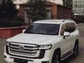 Toyota Land Cruiser 2023 года за 59 000 000 тг. в Астана