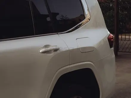 Toyota Land Cruiser 2023 года за 59 000 000 тг. в Астана – фото 5