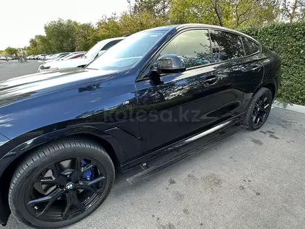 BMW X6 2020 года за 41 000 000 тг. в Астана – фото 2