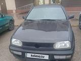 Volkswagen Golf 1993 годаүшін1 500 000 тг. в Шымкент